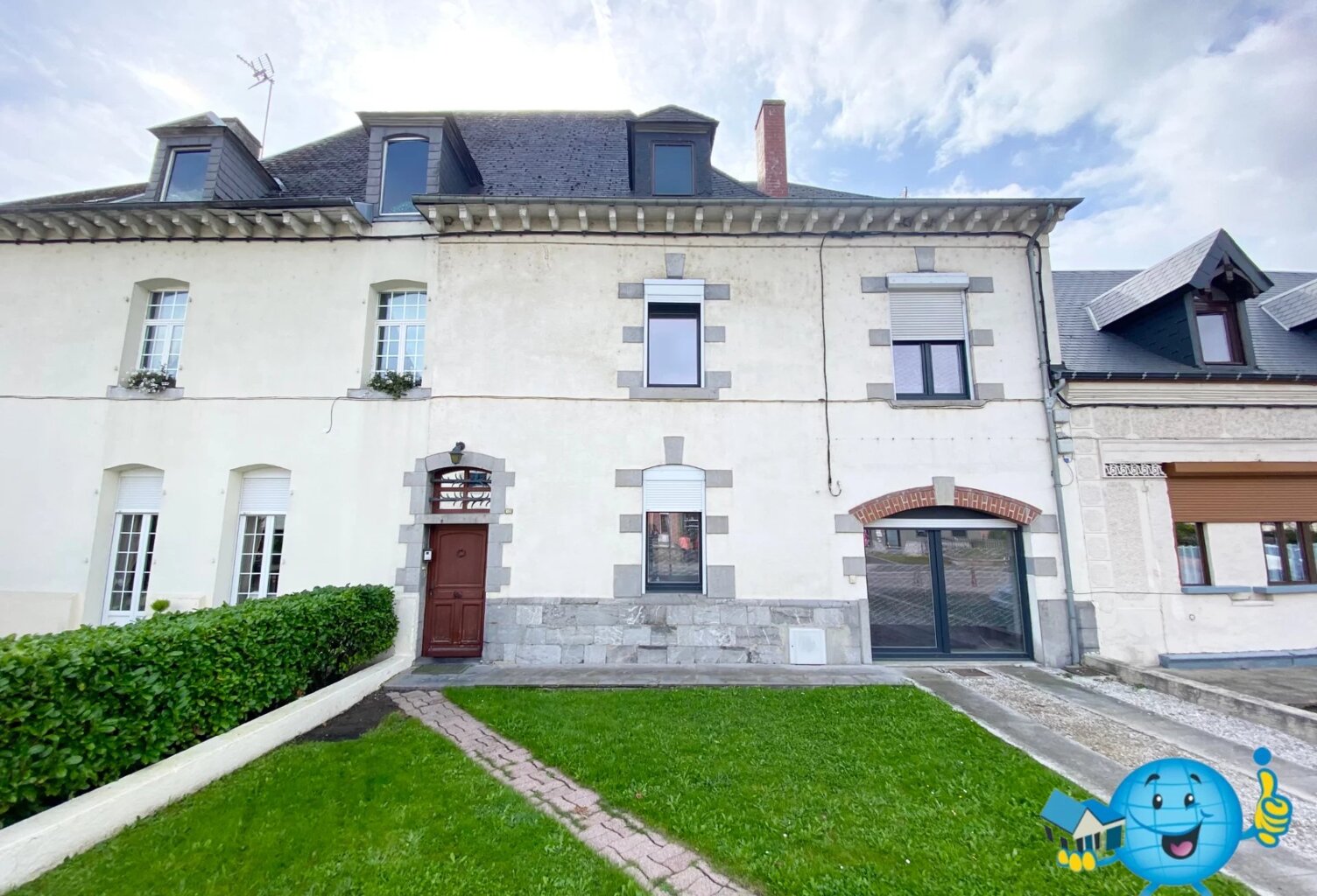 Maison Bourgeoise au centre du village !!! — photo 1