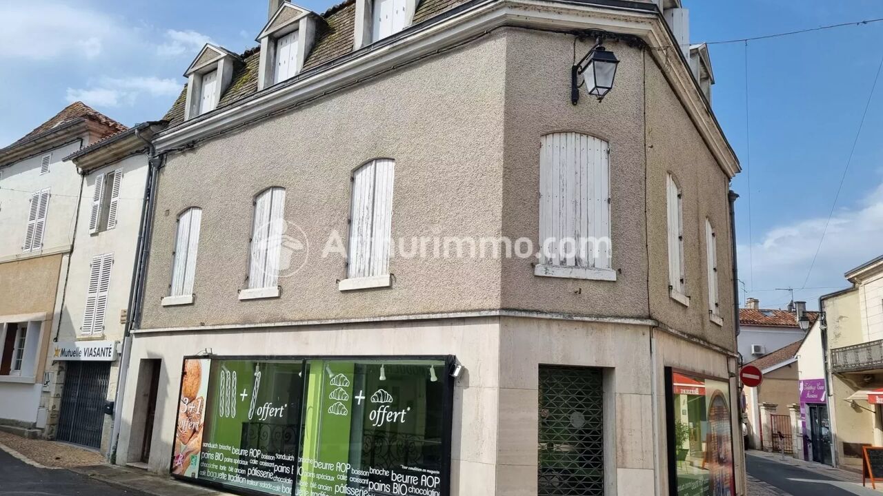 immeuble  pièces 176 m2 à vendre à Saint-Astier (24110)