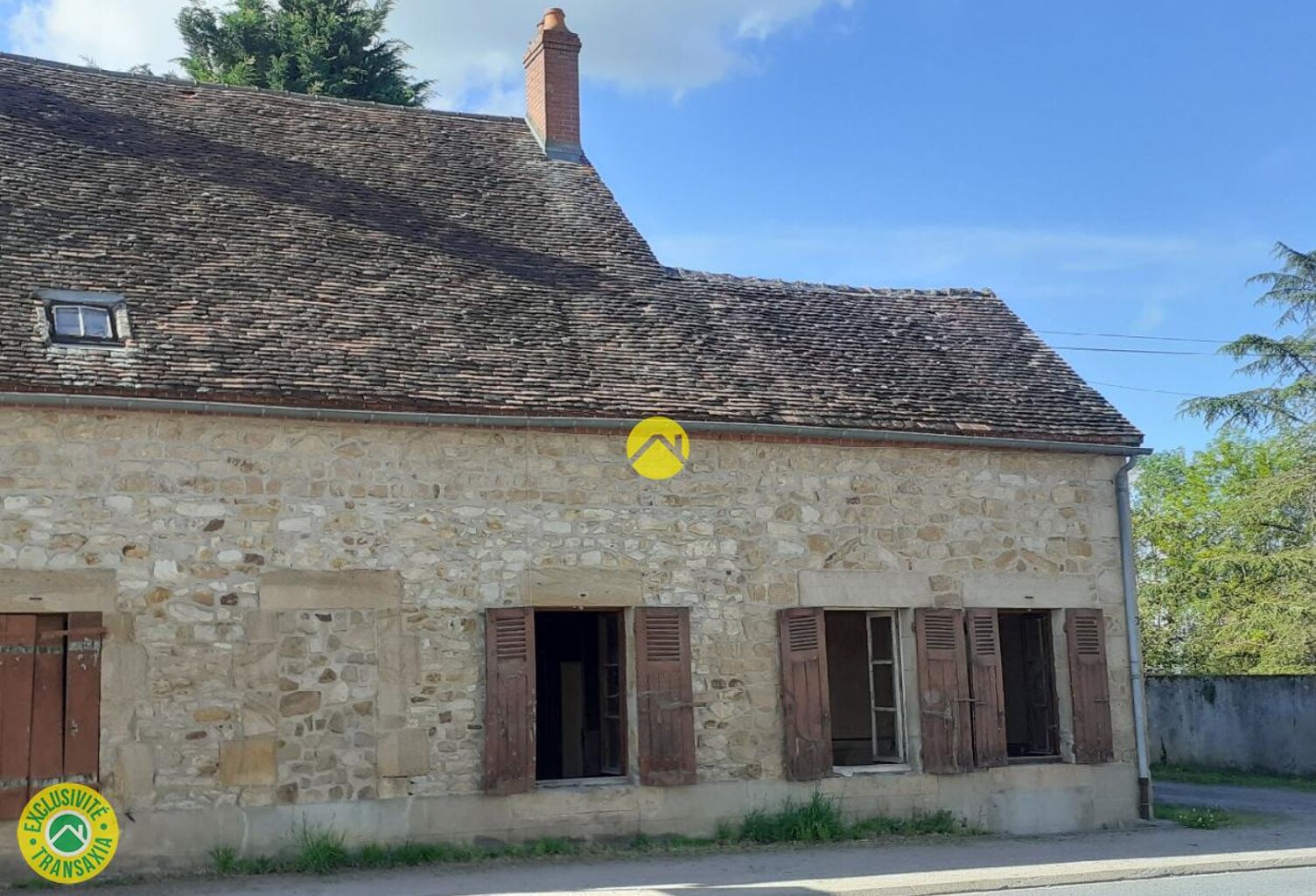 En village avec école/comm — photo 1