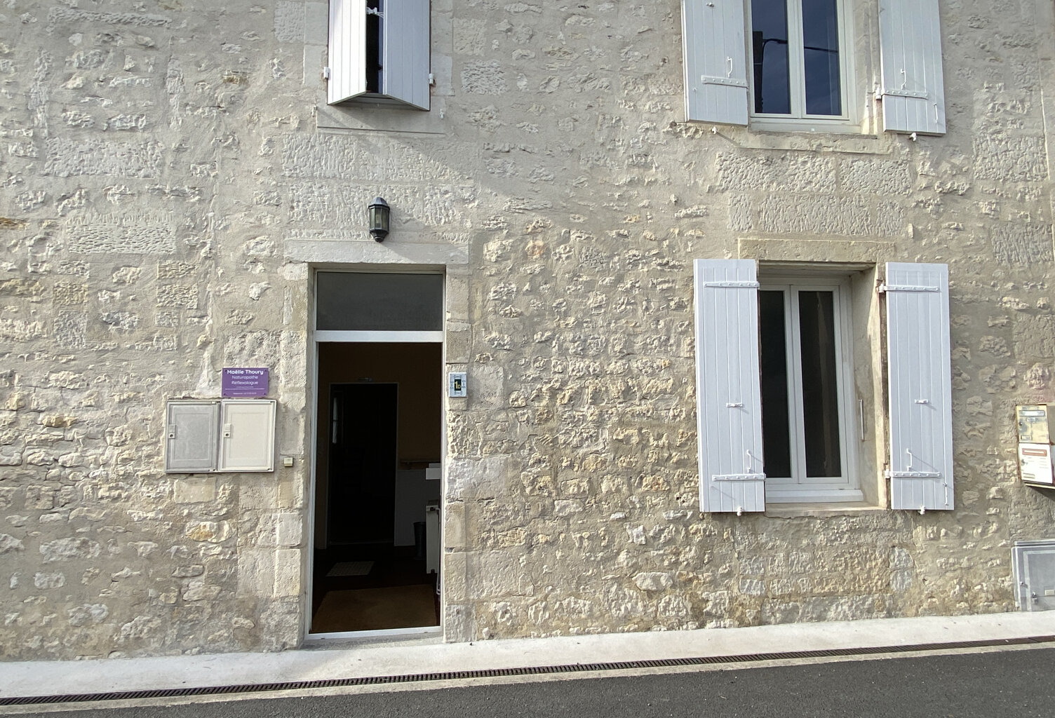 Vente commerce 4 pièces 90 m² Les Gonds (17100) — photo 1