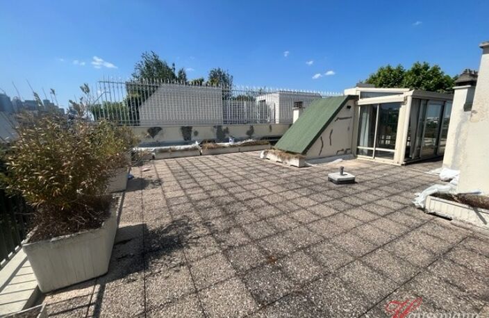 A louer 4 pièces terrasses avec parking — photo 2