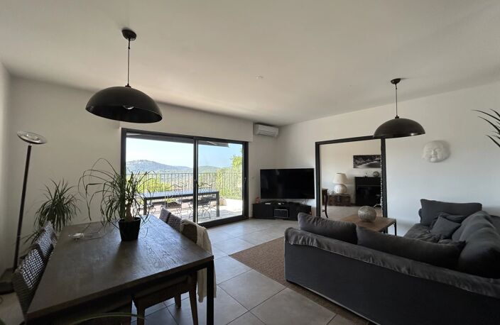 Spacieux haut de villa, élégance, confort et vue dégagée — photo 2