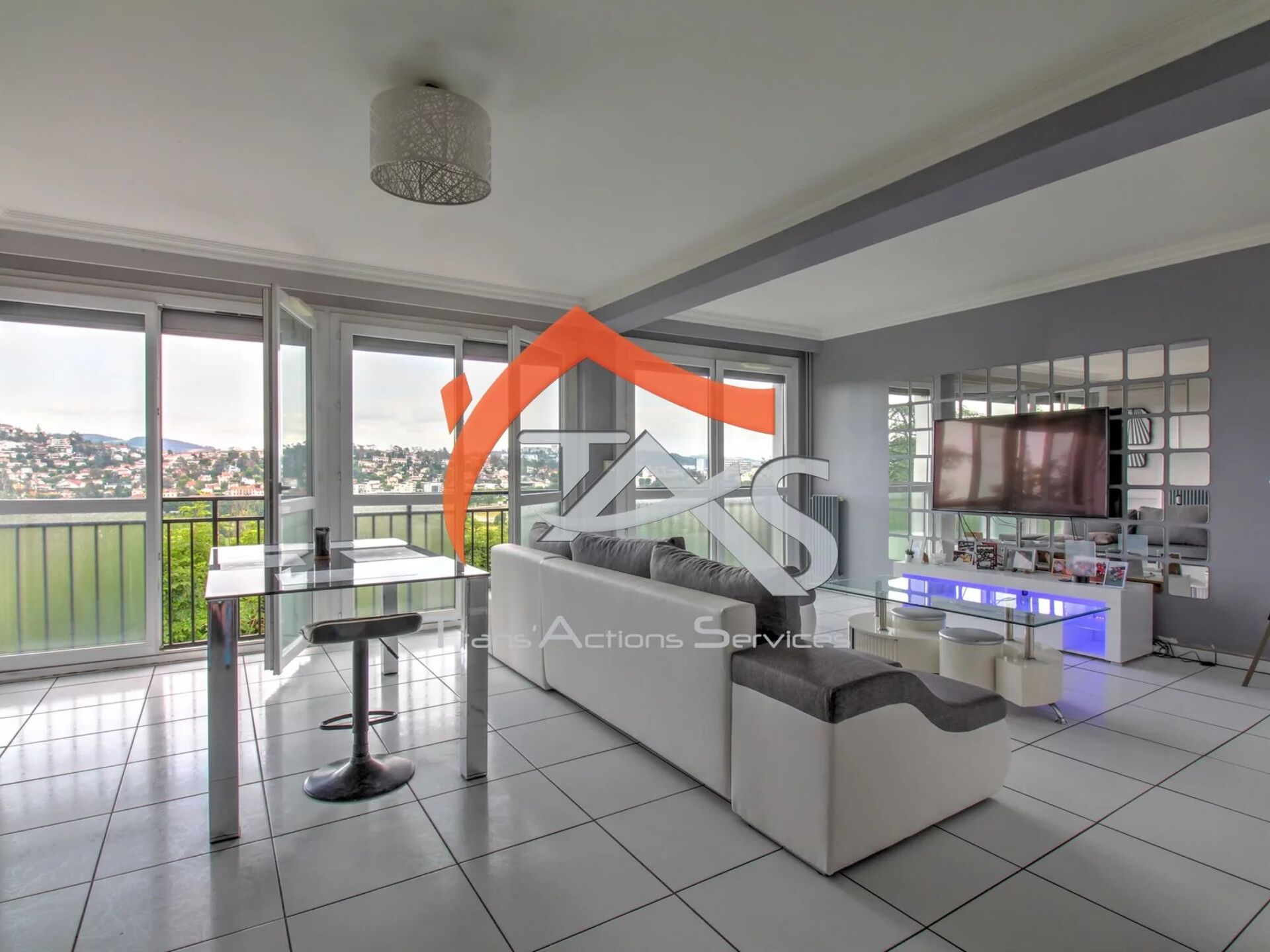 Appartement 3 pièces 83 m² · à Villars · 83 m² · 99 000 €
