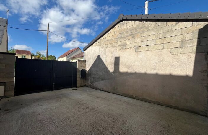 A LOUER - Maison de 38m² à CHARTRES. — photo 2