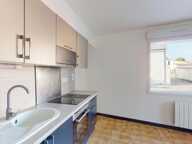 A LOUER - Maison de 38m² à CHARTRES. — photo 3