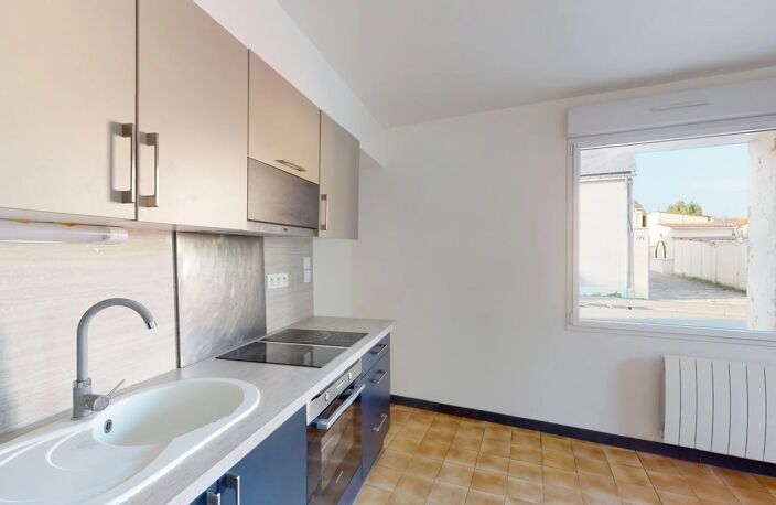 A LOUER - Maison de 38m² à CHARTRES. — photo 3