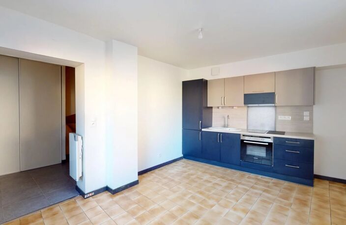 A LOUER - Maison de 38m² à CHARTRES. — photo 4