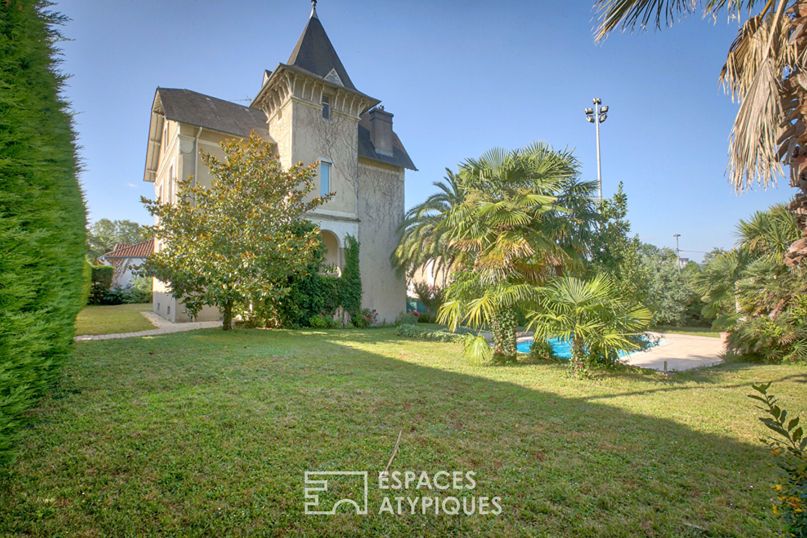 Villa / Maison 10 pièces  à vendre Pau 64000