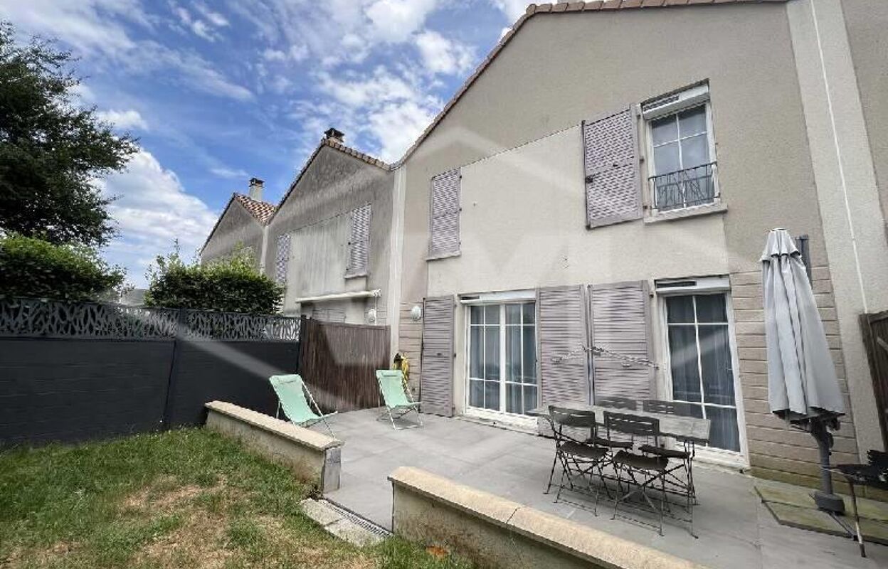 maison 4 pièces 78 m2 à vendre à Combs-la-Ville (77380)