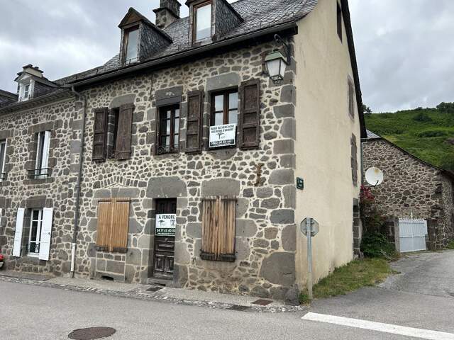 Maison à rénover — photo du bien
