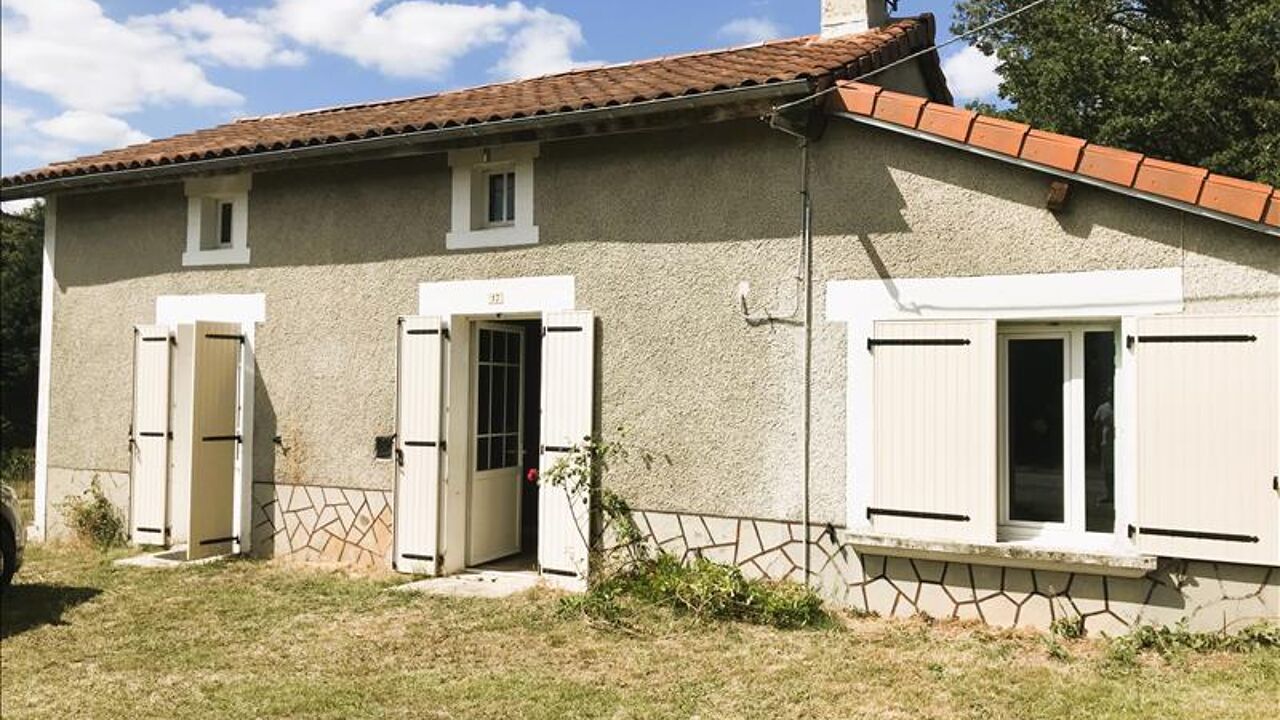 maison 4 pièces 70 m2 à vendre à Montrollet (16420)