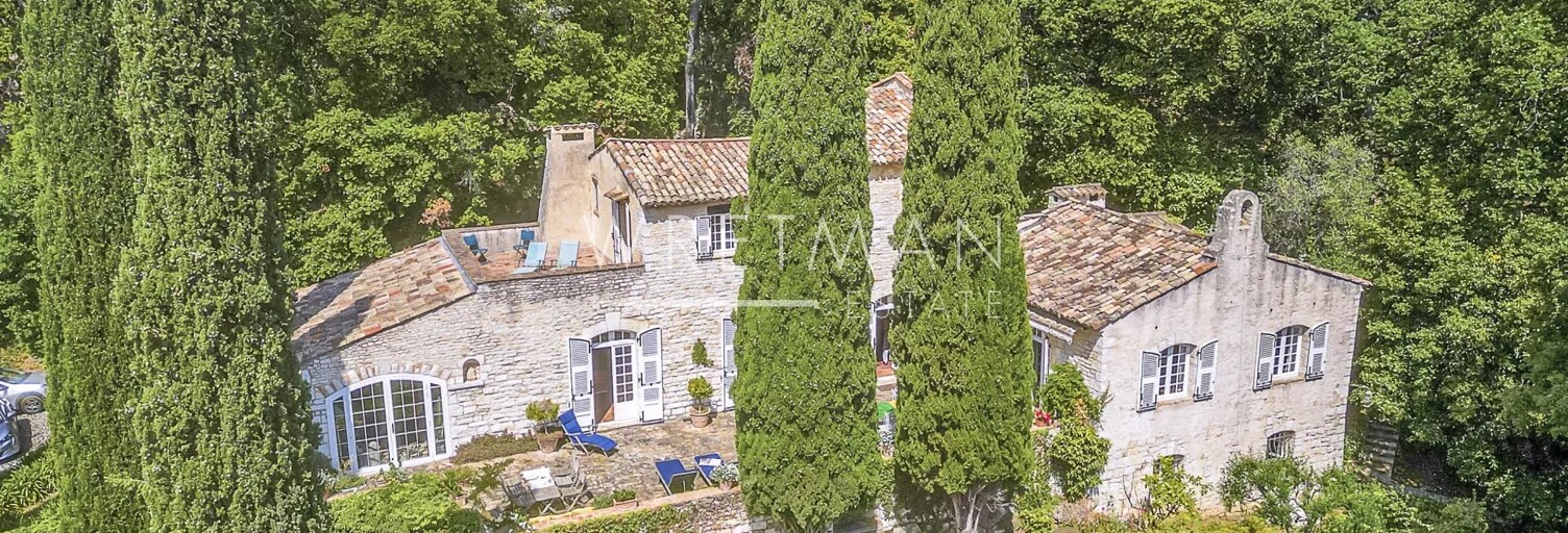 Maison 11 Pièces 500 m² à vendre à Tourrettes-sur-Loup (06140)