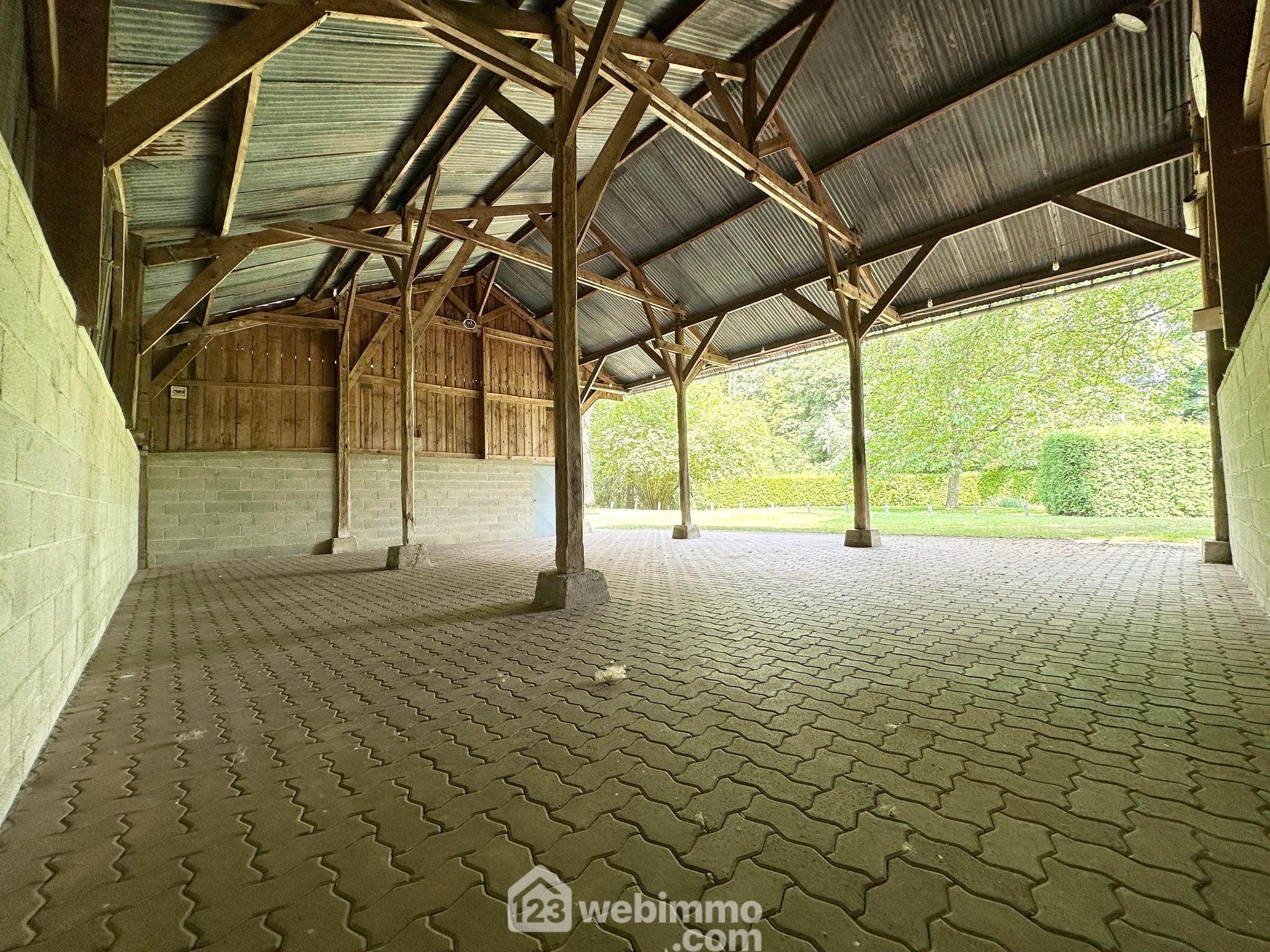 Photo Terrain de loisirs - 4607m² - Lierval image 3/4