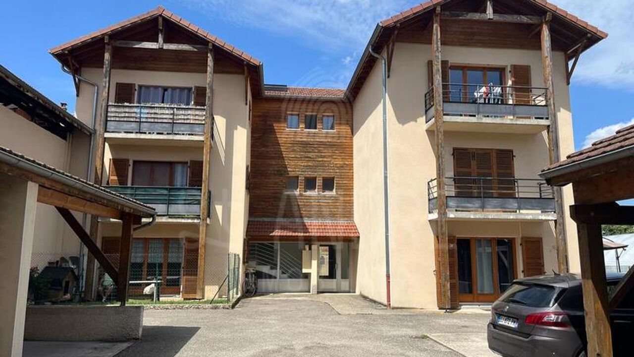 immeuble  pièces 410 m2 à vendre à Saint-Étienne-de-Saint-Geoirs (38590)