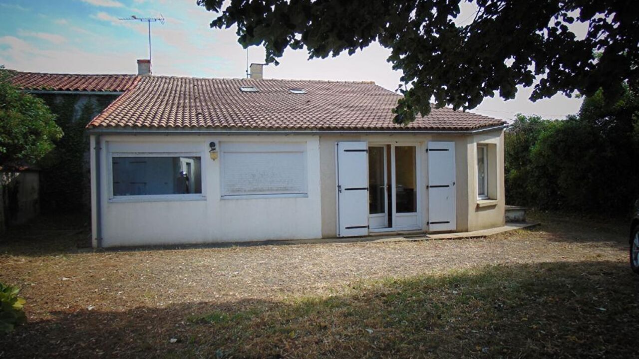 maison 8 pièces 163 m2 à vendre à Sainte-Gemme-la-Plaine (85400)