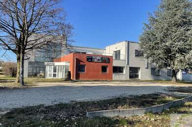 Commerce  1219000 €