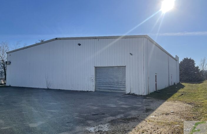 Entrepôts et Bureaux — photo 2