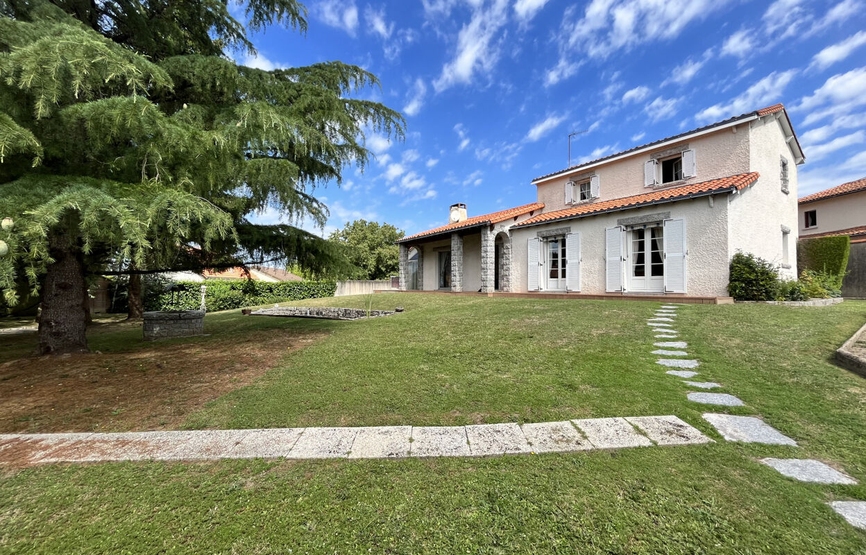 maison 6 pièces 172 m2 à vendre à Moncoutant-sur-Sèvre (79320)