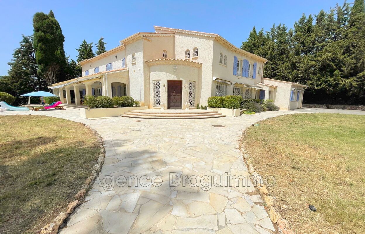 maison 10 pièces 380 m2 à vendre à Draguignan (83300)