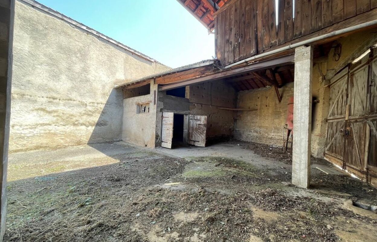 divers  pièces 90 m2 à vendre à Genay (69730)