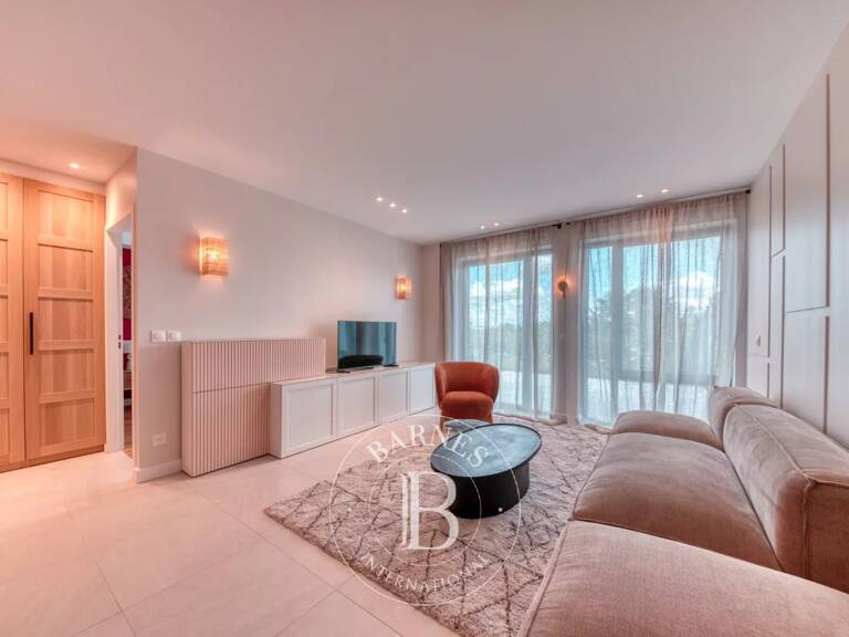Saint-Cyr-Au-Mont-D'Or - Appartement récent et meublé de 52,63 m² - Stationnement - Terrasse - Jardin - 1 Chambre — photo 1