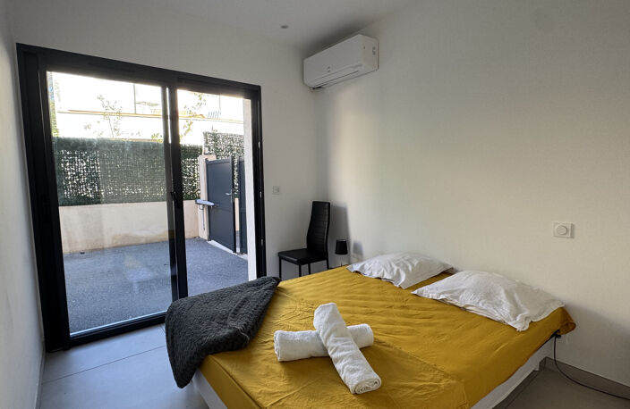 VILLA de 2022, coeur de Boulouris avec piscine. — photo 4