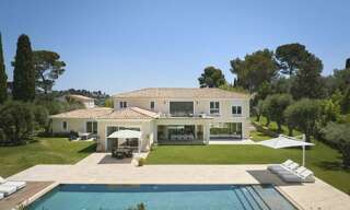 Maison 6 Pièces 550 m² à vendre à Mougins (06250)