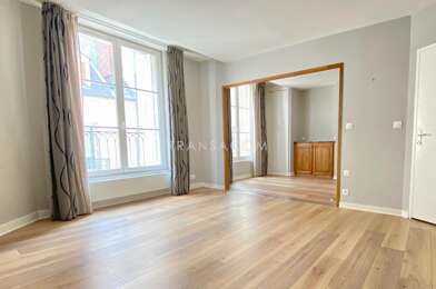 Appartement 3 pièces 296800 €