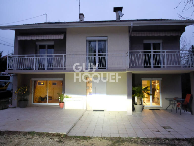 Maison La Chapelle De La Tour — photo 1