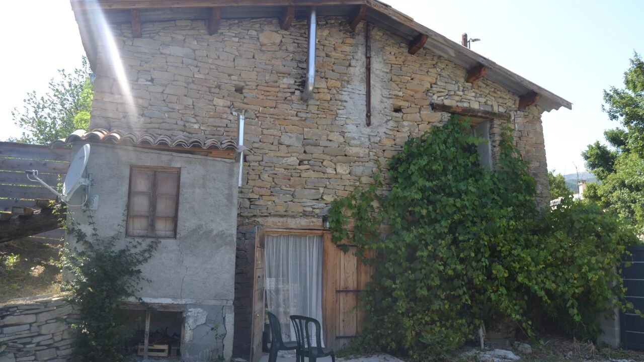 maison 2 pièces 260 m2 à Clumanc (04330)