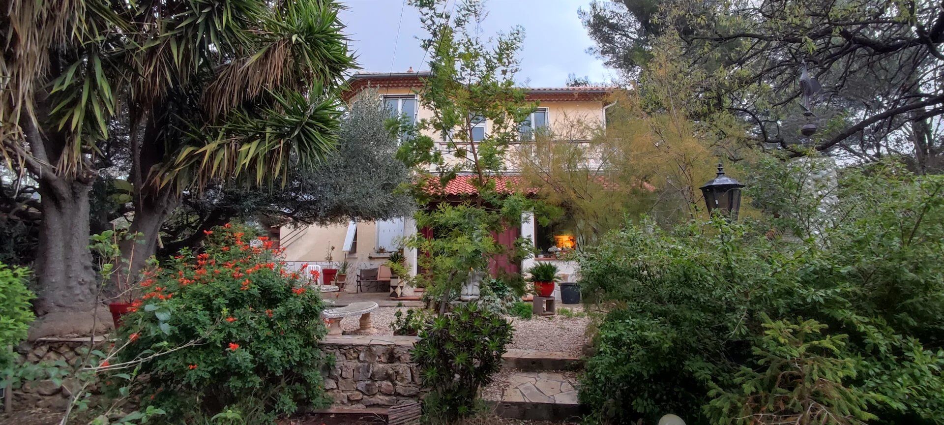 Villa / Maison 7 pièces  à vendre Toulon 83200