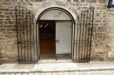 location commerce 765 € CC /mois à proximité de Roquefort-les-Pins (06330)