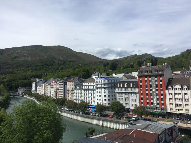 LOURDES SANCTUAIRES - STUDIO BALCON VUE — photo du bien