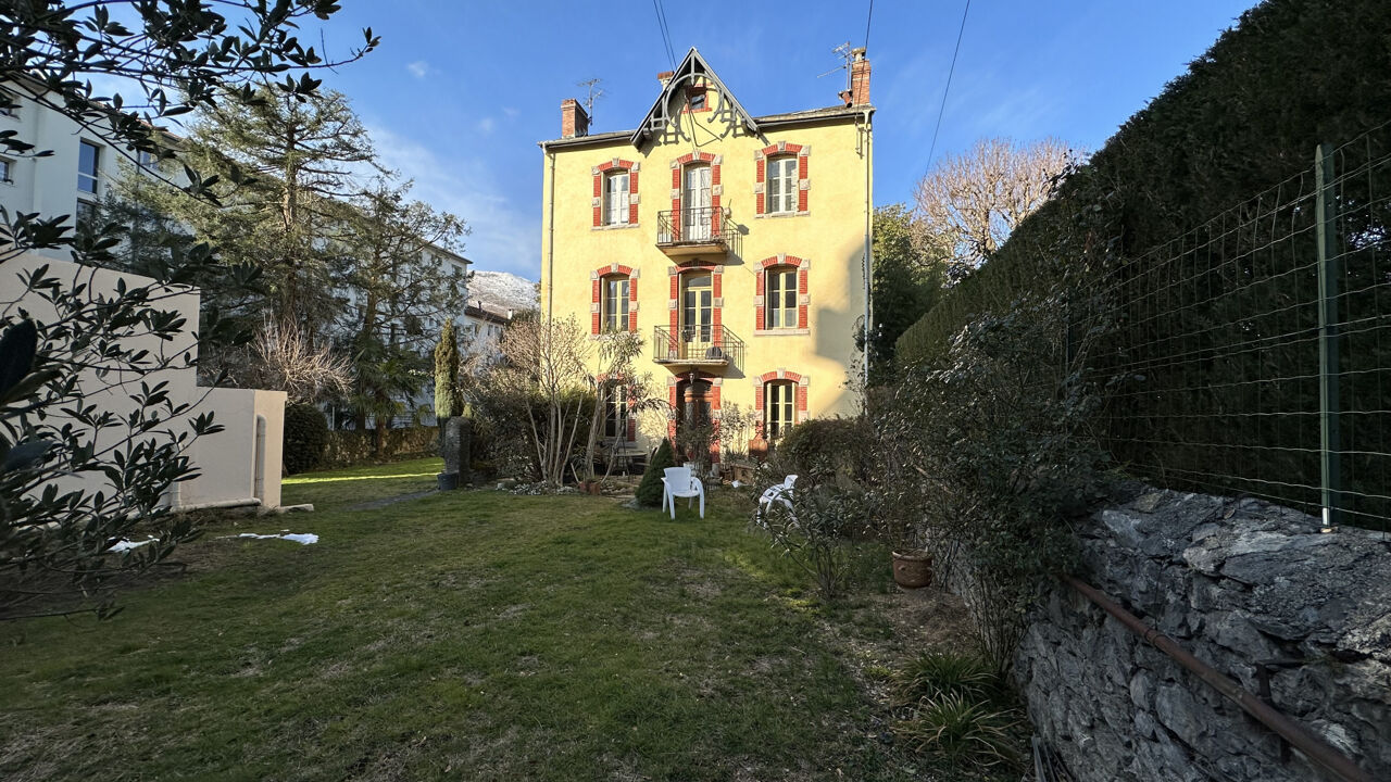 maison 13 pièces 270 m2 à vendre à Lourdes (65100)