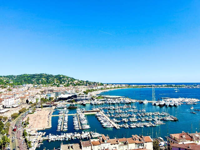 CANNES PLEIN CENTRE PROCHE PALAIS & MER  BRASSERIE BAR JEUX — photo du bien