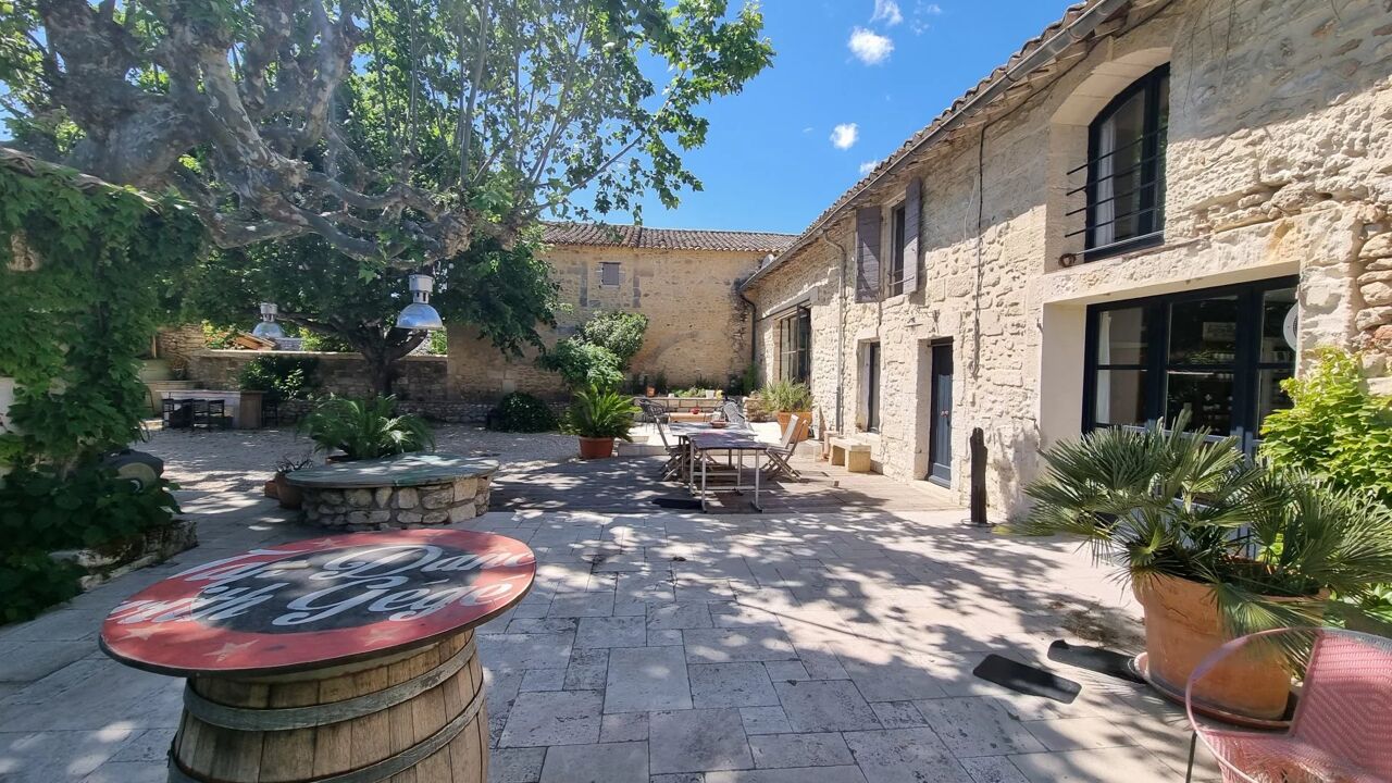 maison 10 pièces 365 m2 à vendre à Saint-Rémy-de-Provence (13210)