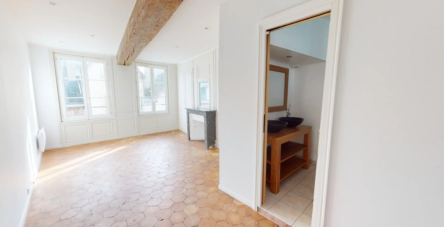 A Louer Studio en Basse Ville de CHARTRES — photo 1