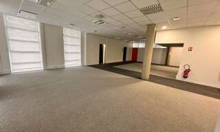 Bureau  228 m² à louer à Tours (37200)