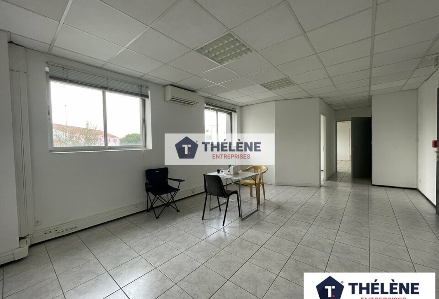 BUREAUX à LOUER — photo 1