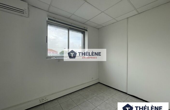 BUREAUX à LOUER — photo 3
