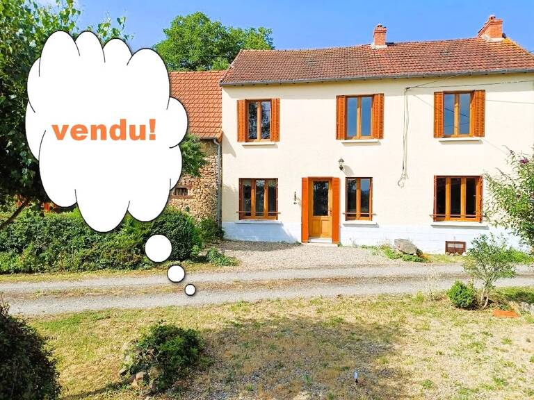 Une Maison avec dépendances et jardin dans la Creuse. — photo 1