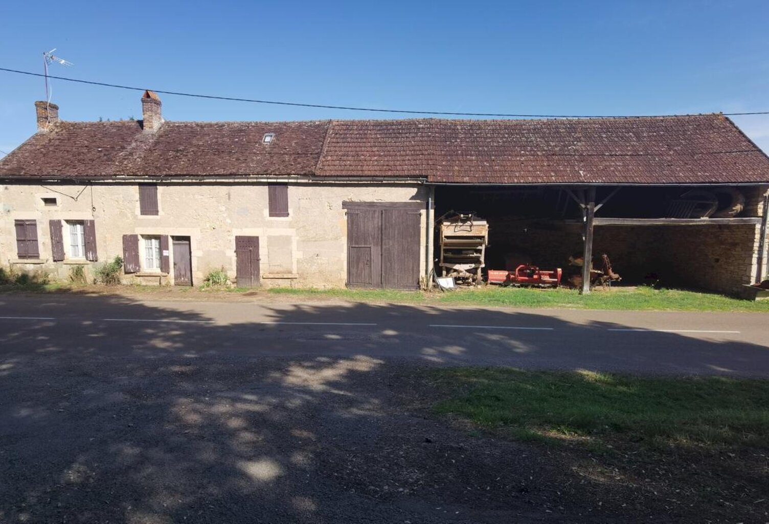 ANCIENNE FERMETTE DE PLAIN PIED — photo 1