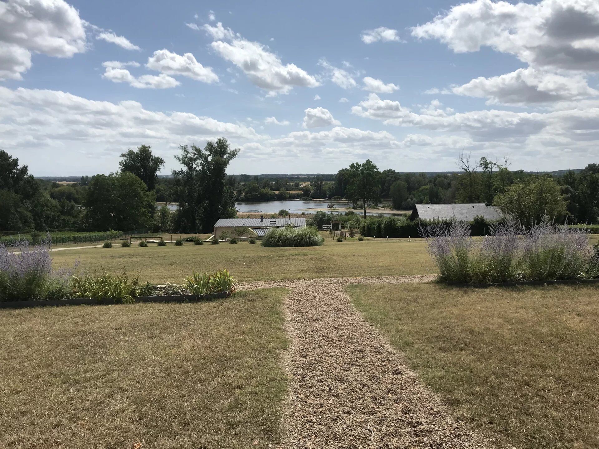 Vente Fonds de commerce 16 pièces à Pouilly-sur-Loire · 222 000 €