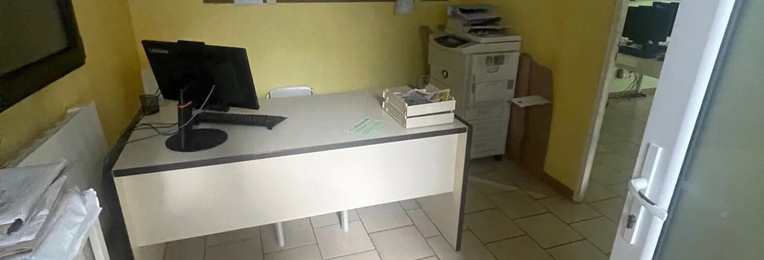 Commerce   m² à louer à Avesnelles (59440)