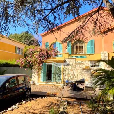 Maison 4 pièces 2700 €