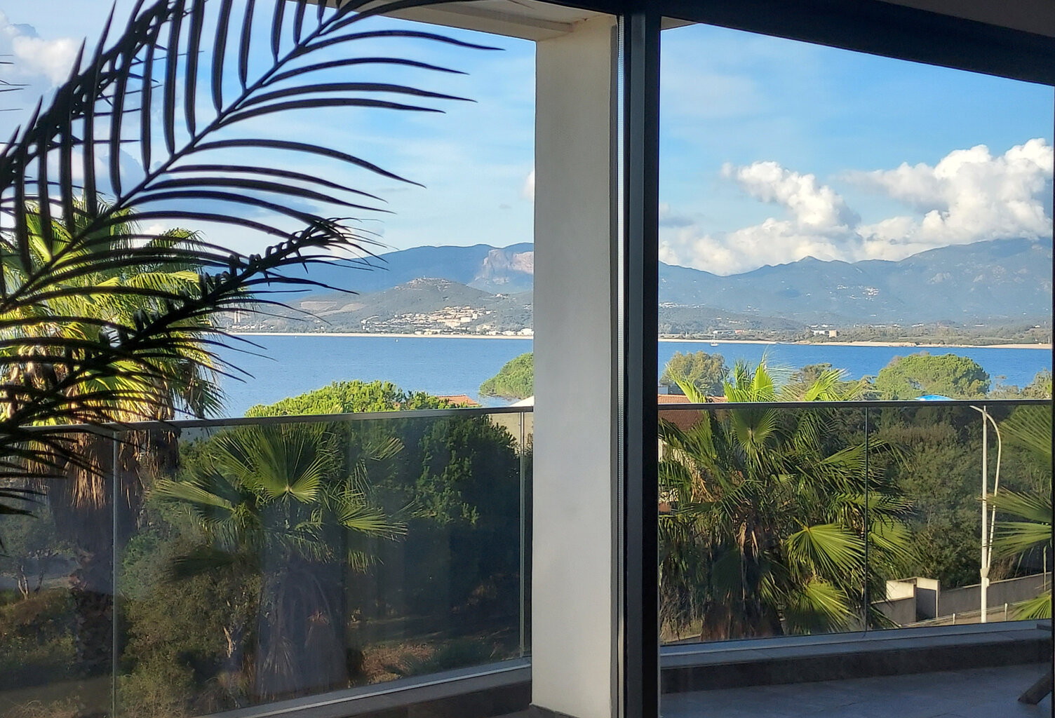 Porticcio magnifique T4 dernier étage vue mer vaste terrasse — photo 1