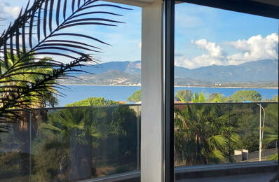 Porticcio magnifique T4 dernier étage vue mer vaste terrasse — photo du bien