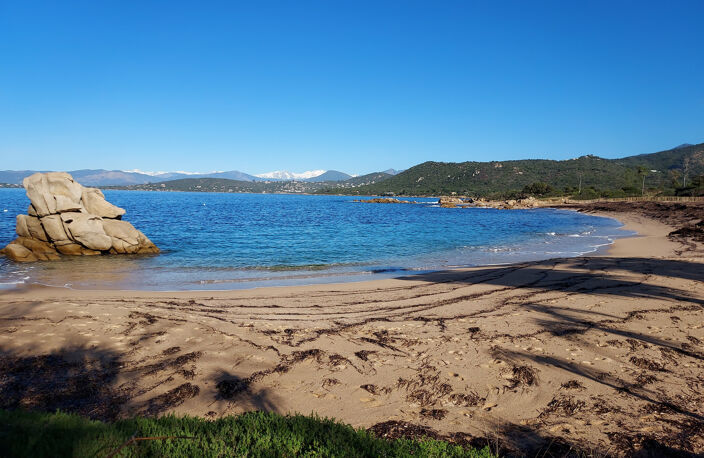 Rive Sud secteur Coti Chiaveri Etablissement les pieds dans — photo 2