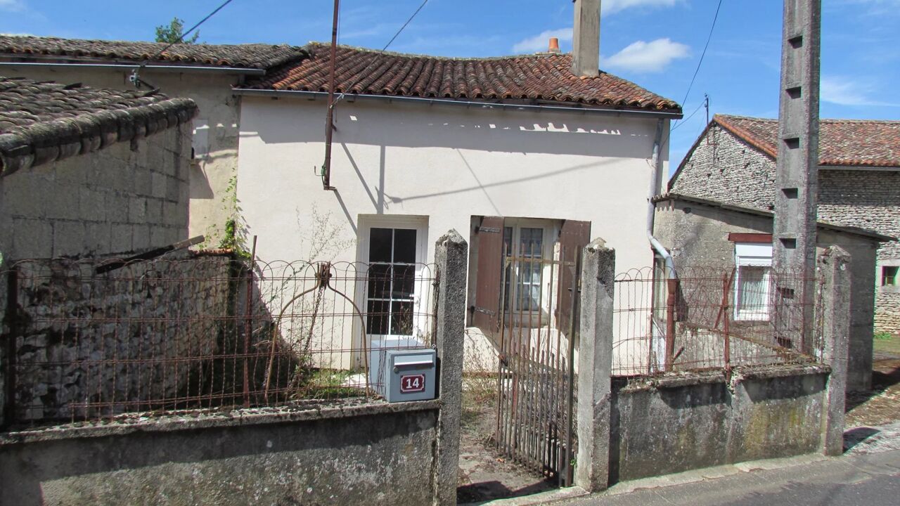 maison 3 pièces 62 m2 à vendre à Ruffec (16700)