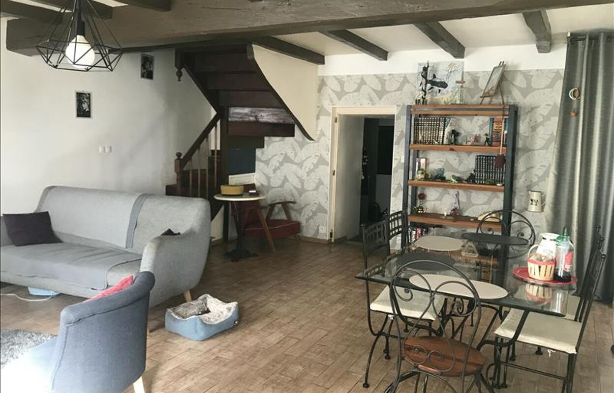 maison 4 pièces 99 m2 à vendre à Saint-Jean-d'Angély (17400)